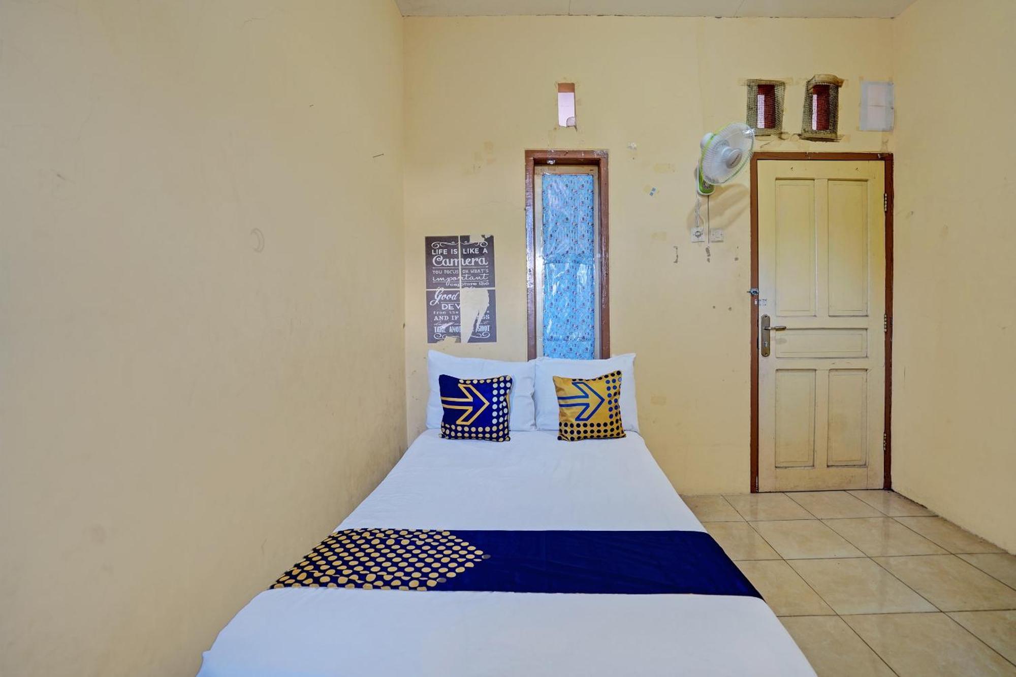 Spot On 92730 Lili Kost Syariahnearketapang Royal City Banyuwangi  Exterior photo